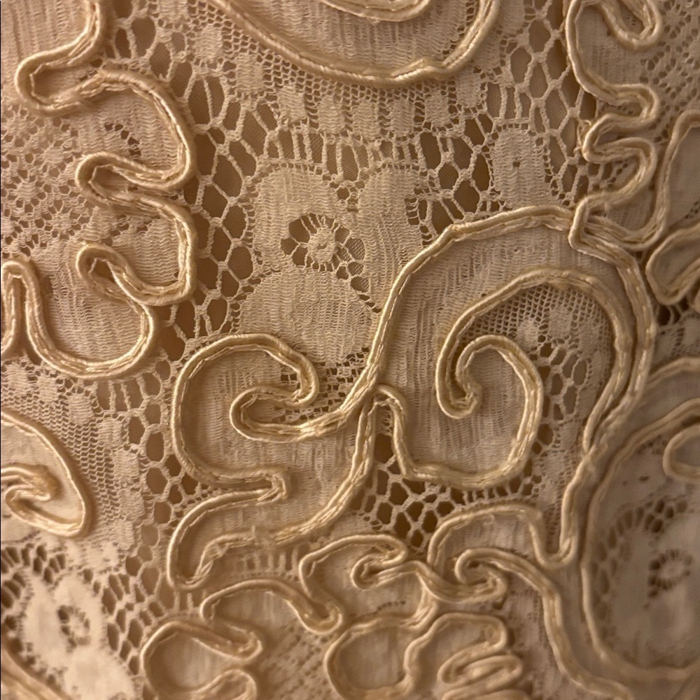 Vintage Saks Fifth Avenue Cream Lace Top - Picture 4 of 8